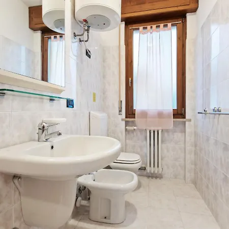 בית נופש Panoramic With Swimming Pool And Garden