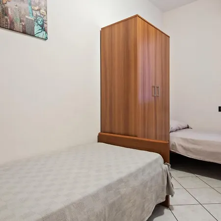 Panoramic With Swimming Pool And Garden בית נופש לאזיסה
