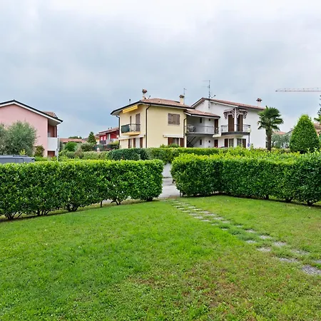 In Near Garda Lazise
