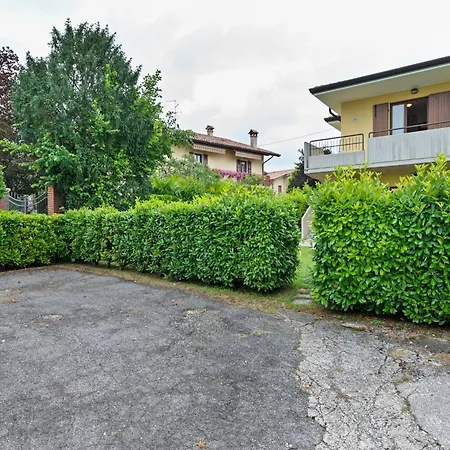 In Near Garda * Lazise