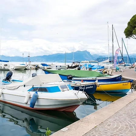 In Near Garda Nyaraló