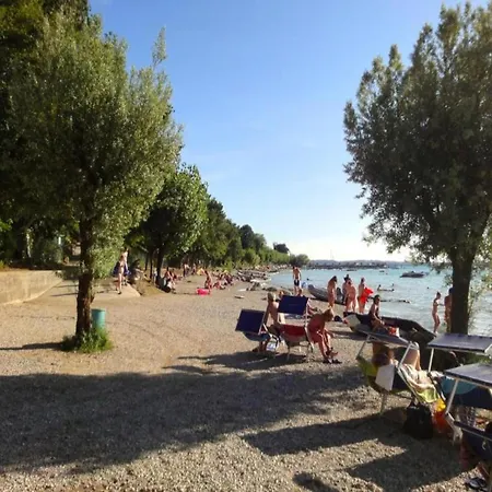 In Near Garda Nyaraló